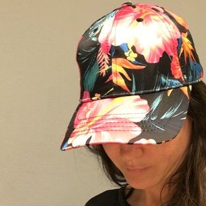 New Hibiscus Tropical print hat Silk-like material